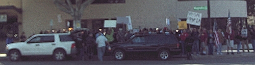 Burbank Tea Party Crowd Photo 04-15-09 No 1